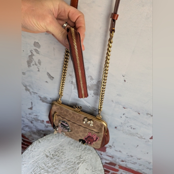 Coach × Keith Haring Kiss N Lock Handbag With matching  Tri Fold Wallet - Picture 7 of 16